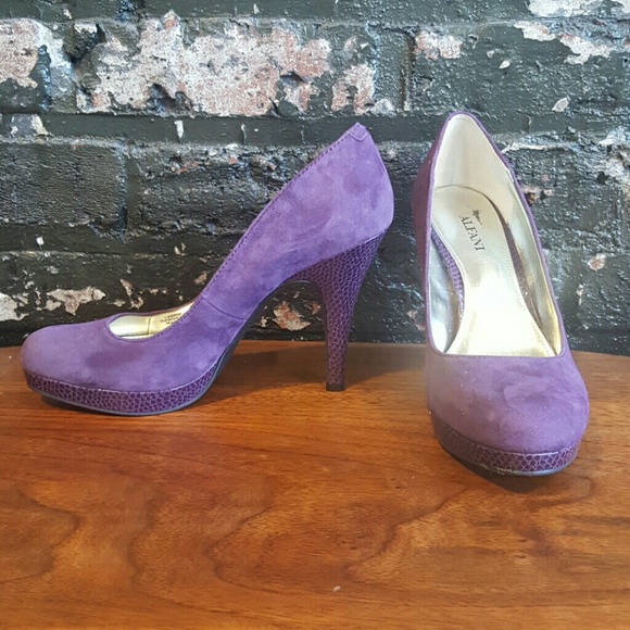 Alfani Purple Suede Pumps - Picture 2 of 6